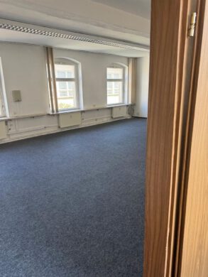 Große Gewerbefläche im 1.OG, 08371 Glauchau, Bürofläche